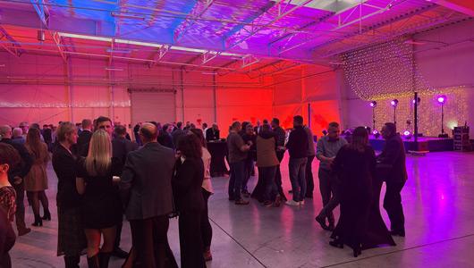 photodune-1860048-professional-team-xs