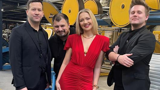 photodune-1860048-professional-team-xs